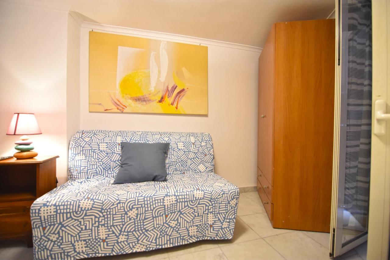 Lilliput Apartment *